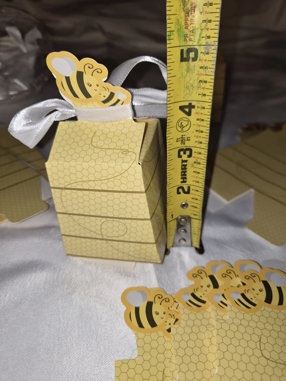 N/A cute bee